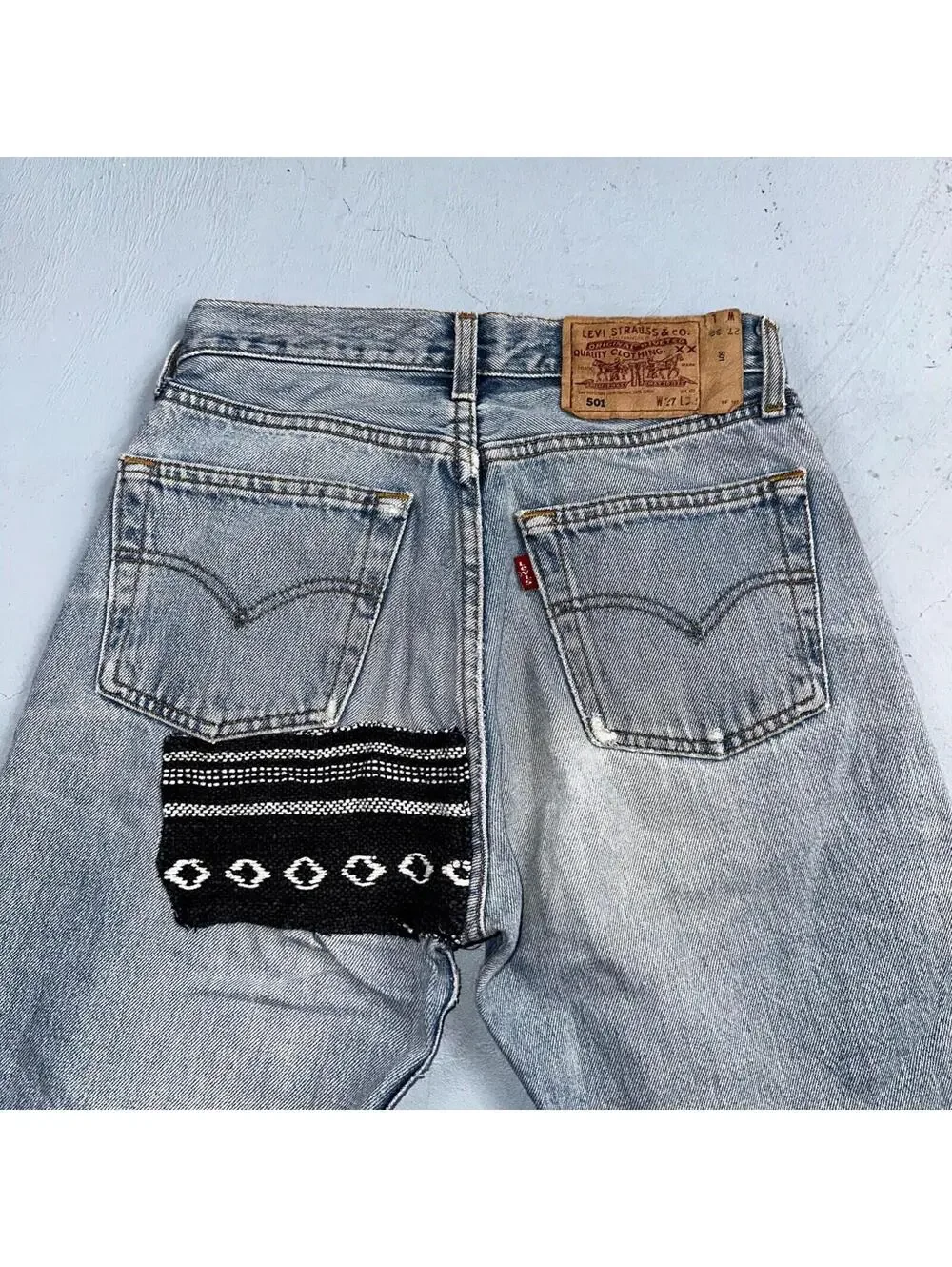 Levis 501 Vintage Y2K Europe Straight Leg Jeans 27x32 90s Light Wash Act 24x30